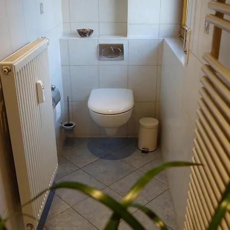 Apartment Anna - Ruhig Gelegen, Mitten In Der Natur, Unmittelbar Am Neckarsteig